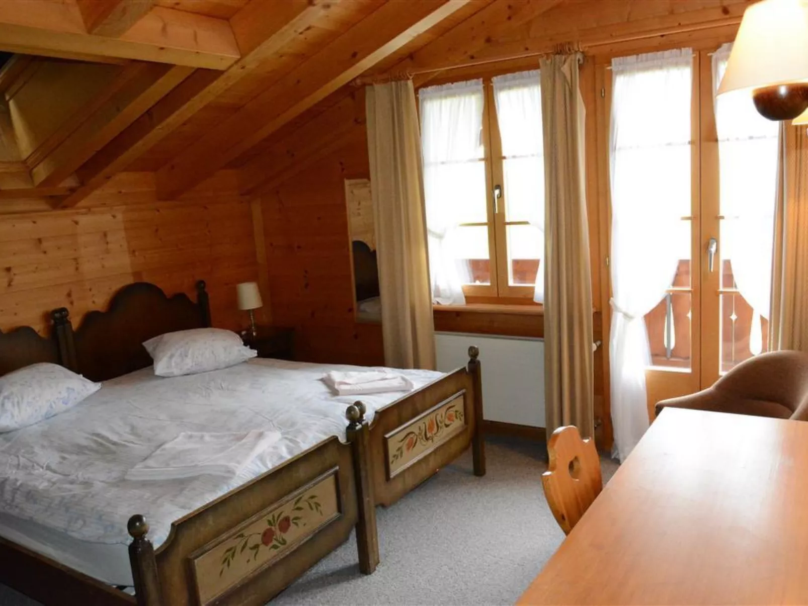 Mireille Nr. 8-Inside