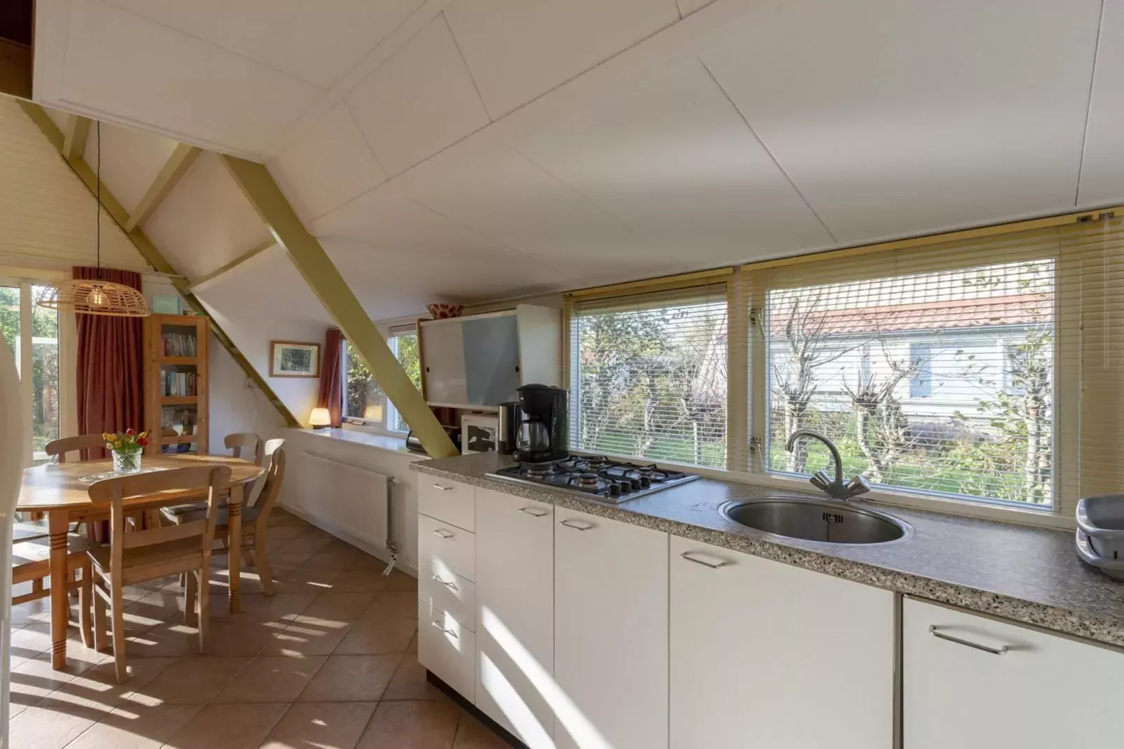 Sandepark 93-Kitchen