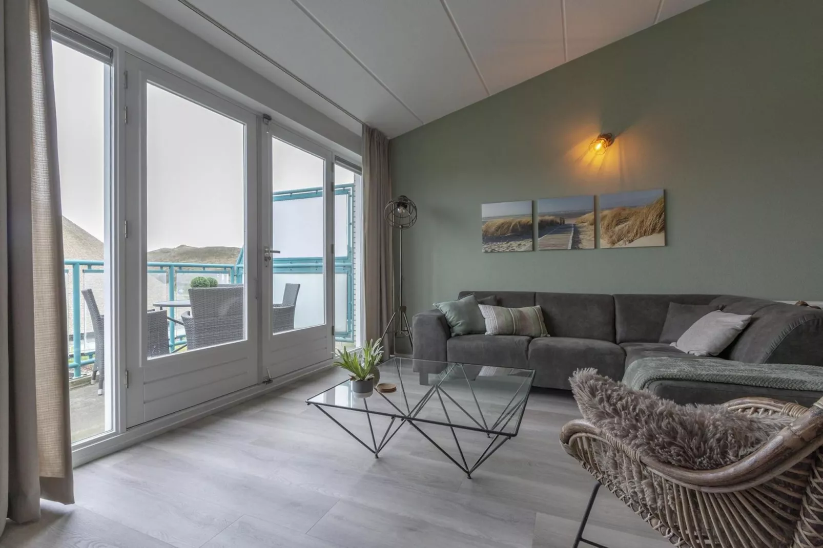 Strandslag 203-Image-tags.