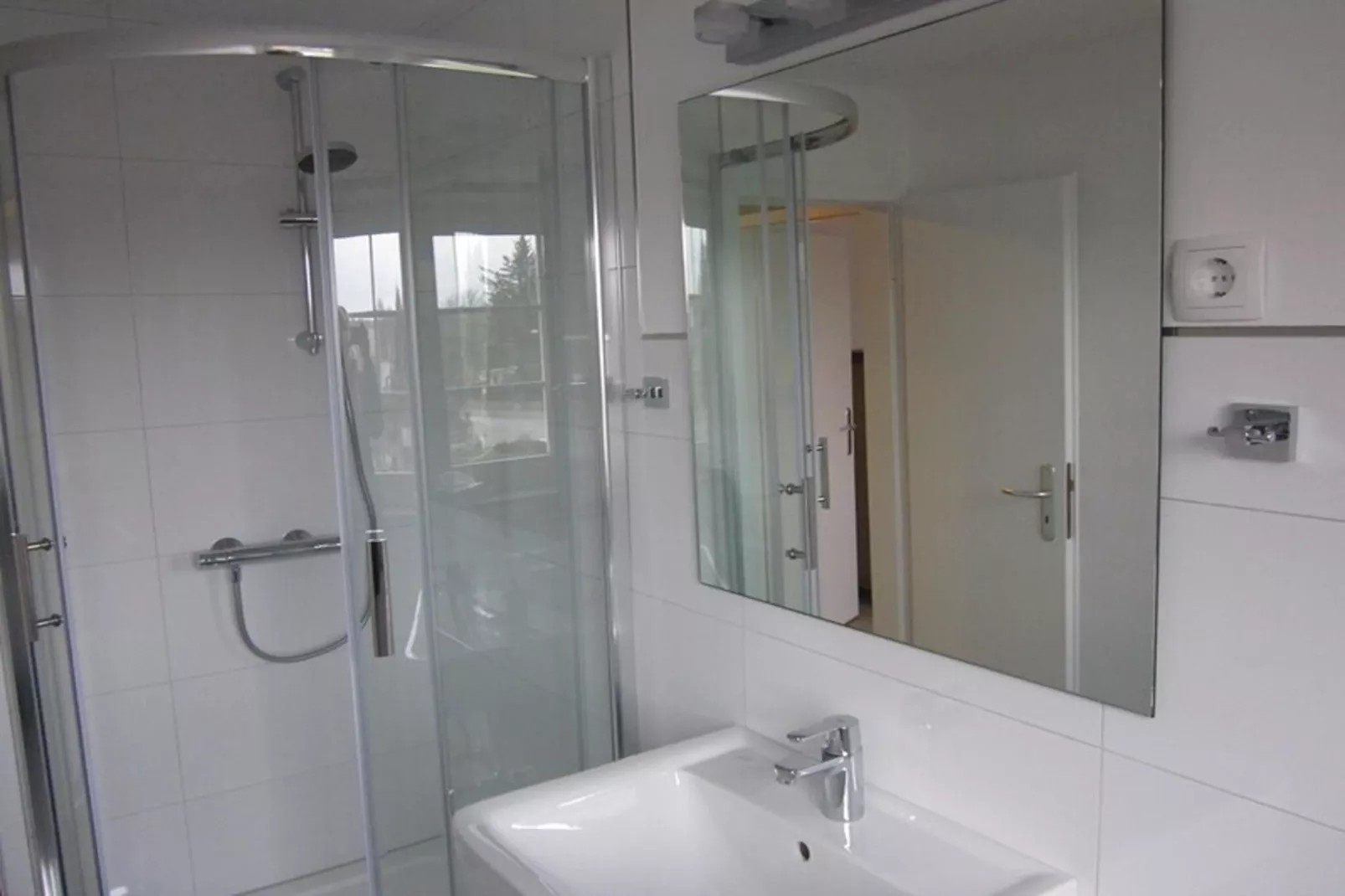 Apartementhaus Ursula Wohnung 16 - Westerland-Bathroom