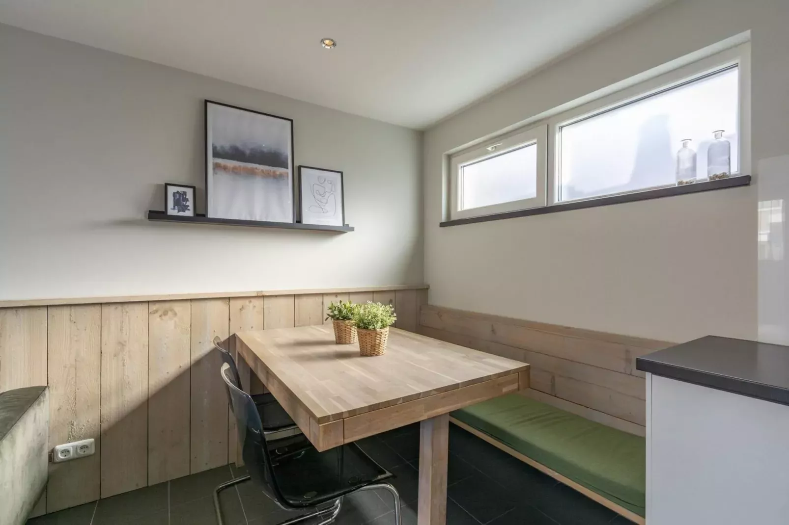 Duinroosweg 83-Dining room