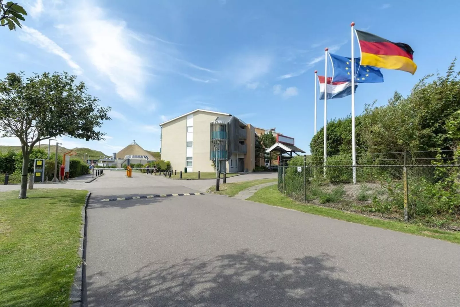 Strandslag 215-Exterior summer