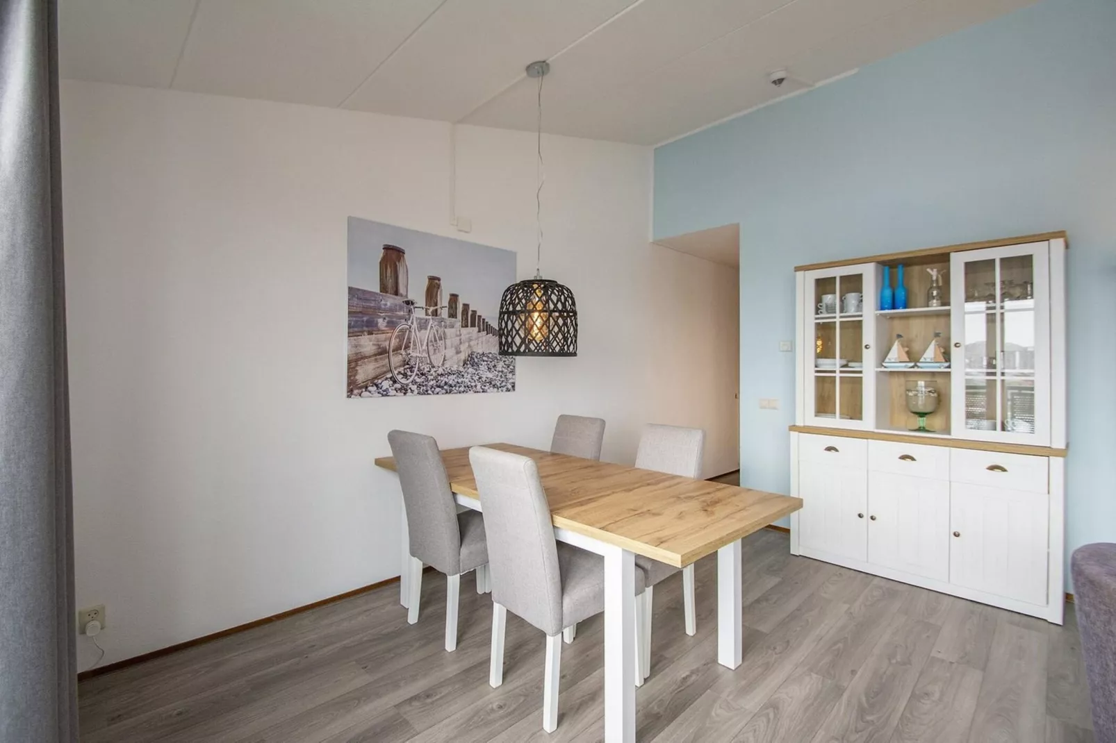 Strandslag 215-Dining room