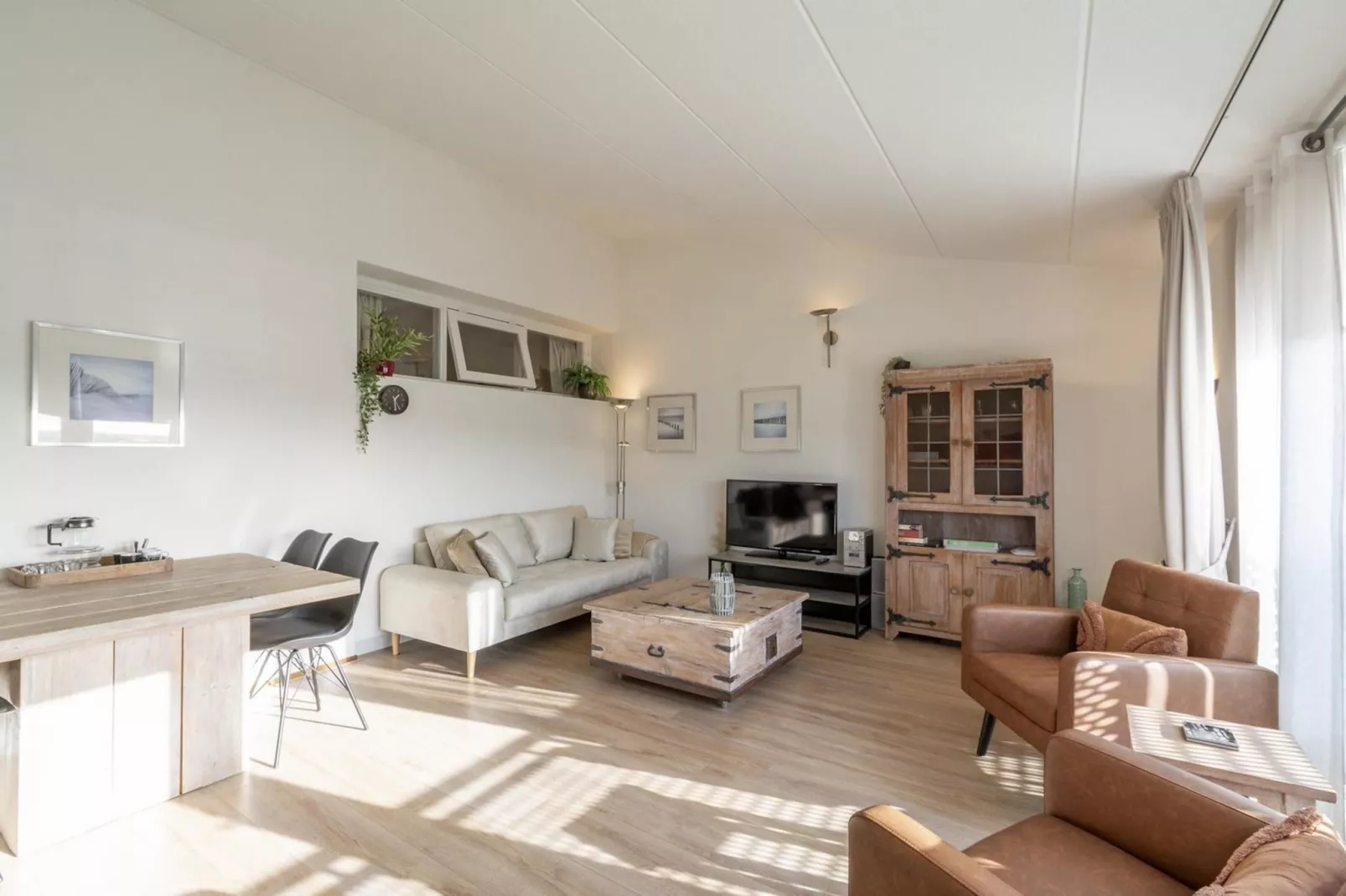 Strandslag 217-Living room