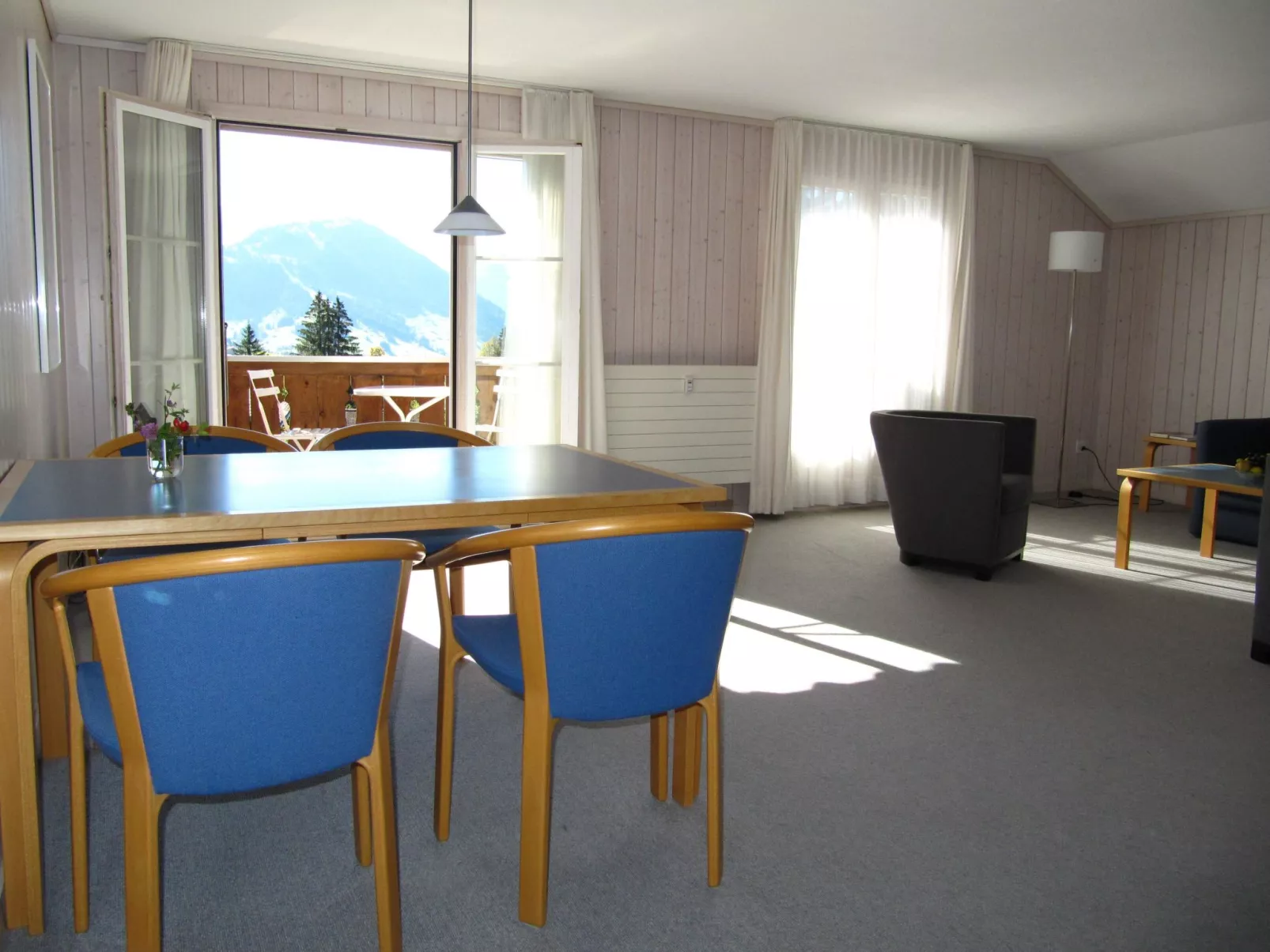 Monique Nr. 1-Inside