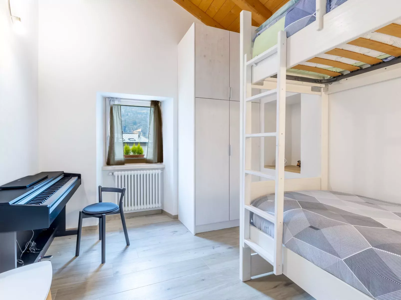 Borgonuovo Waterfall's House-Inside