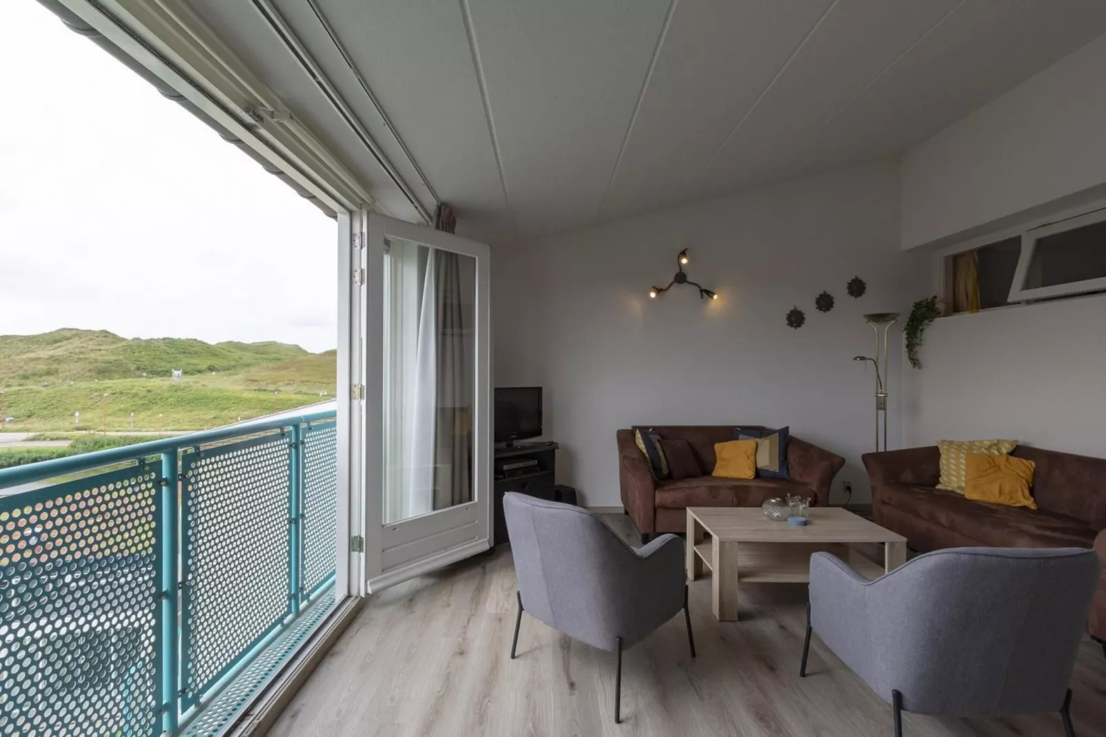 Strandslag 223-Living room