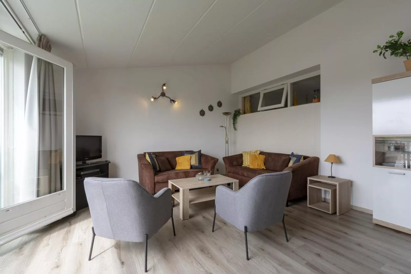 Strandslag 223-Dining room