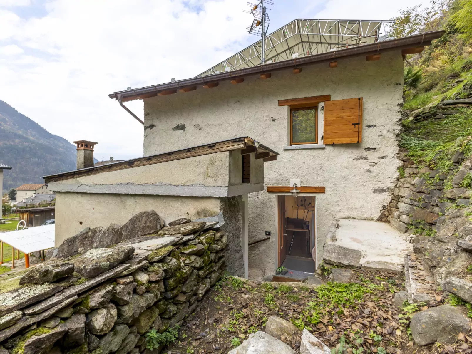 Borgonuovo Waterfall's House-Outside