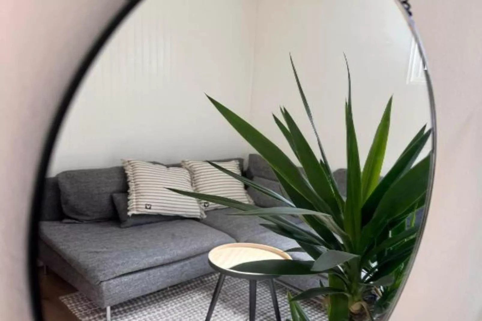 QuDi's Tiny House-Living room