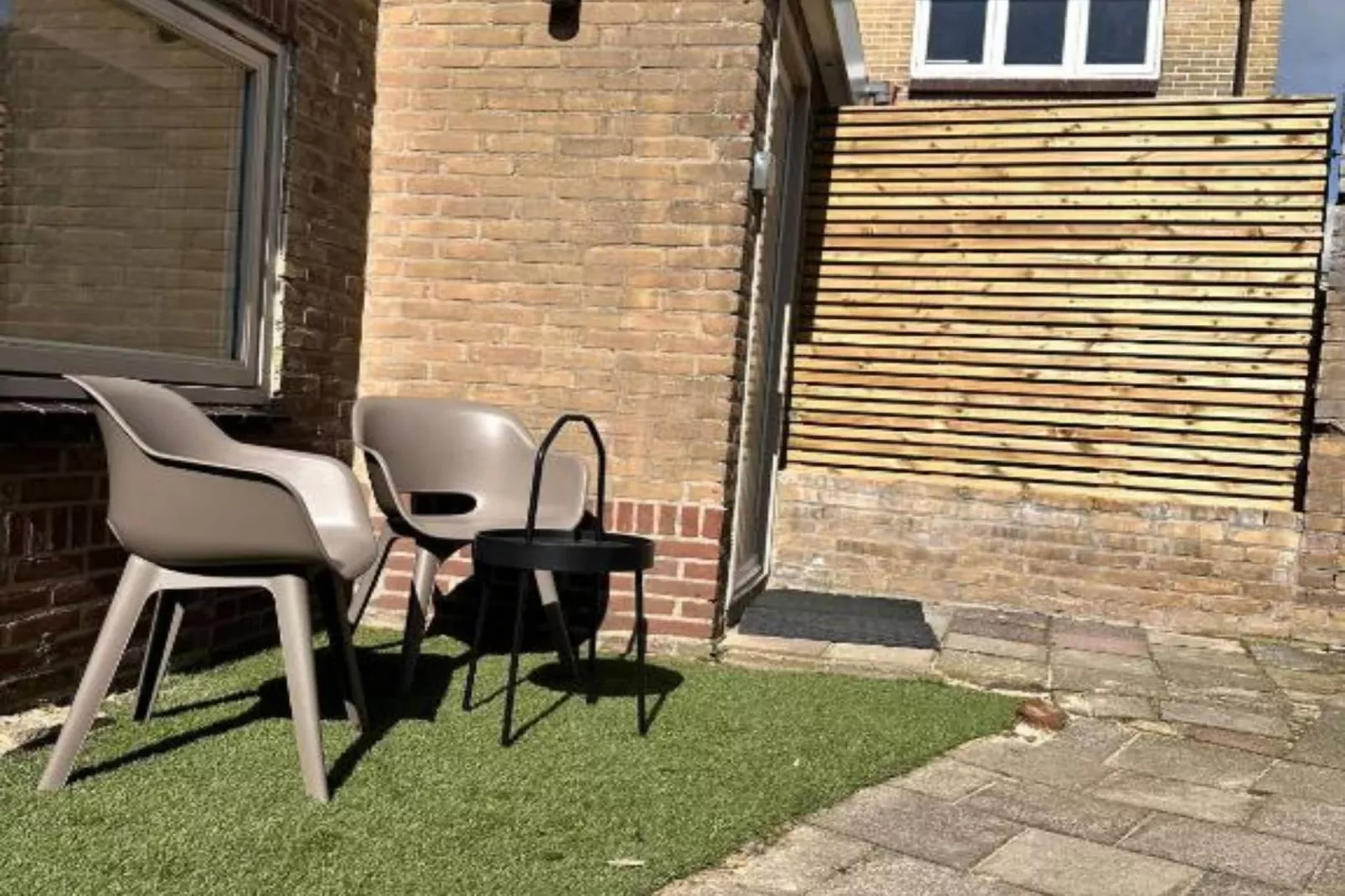 QuDi's Tiny House-Gardens summer