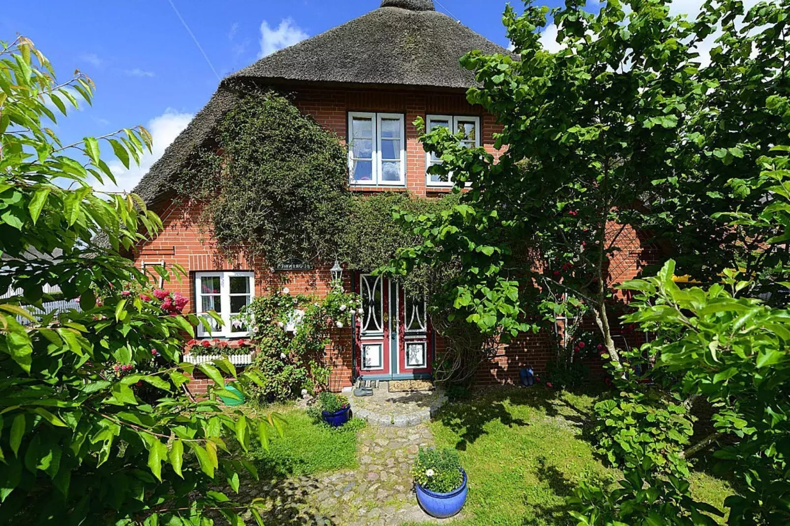 Ferienwohnung in  Oevenum auf Föhr - Wohnung 3-Gärten Sommer