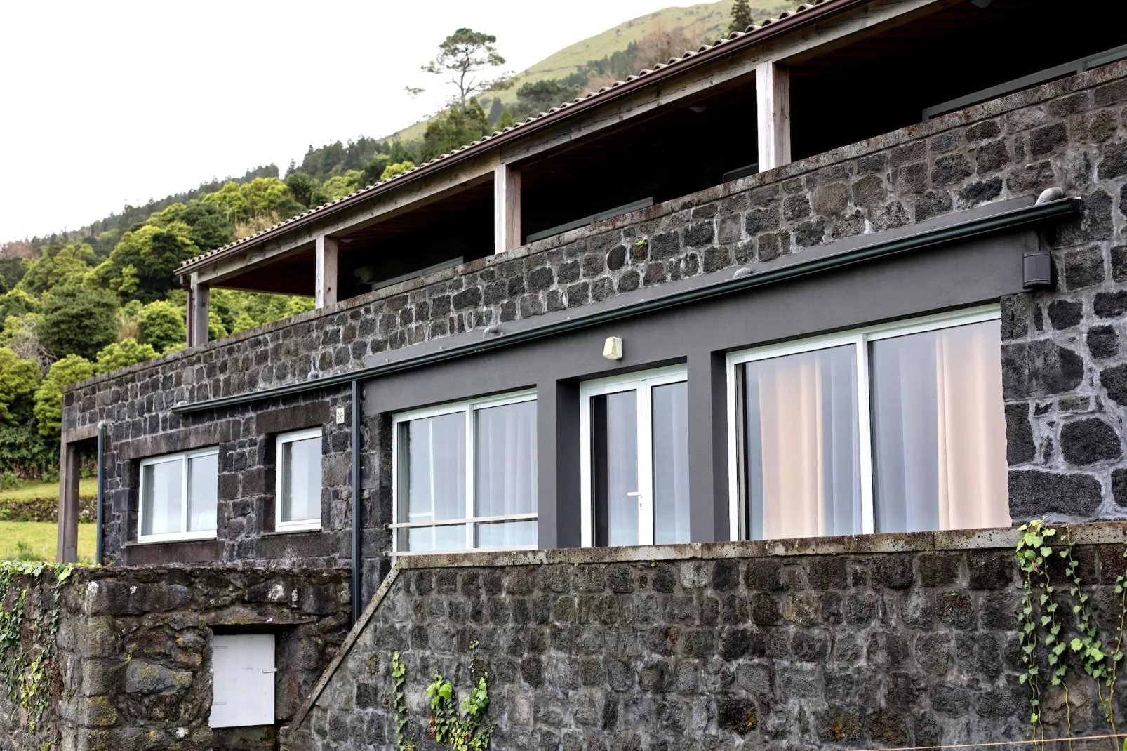 Holiday Apartment in Santo Amaro  // Apt T1-Exterior summer