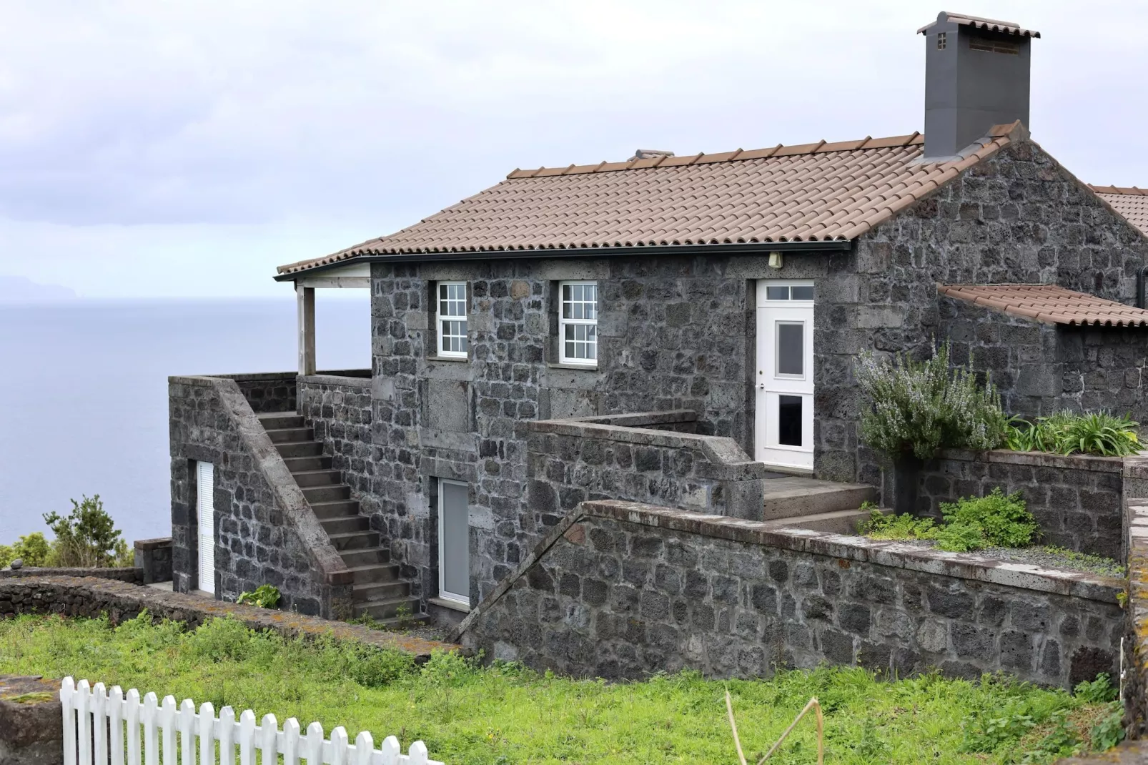 Holiday Apartment in Santo Amaro  // Apt T1-Exterior summer