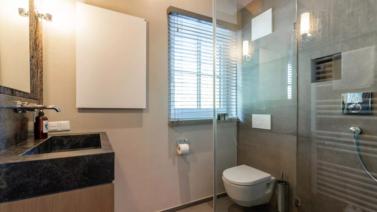 Chalet Schneelöwe XL-Bathroom