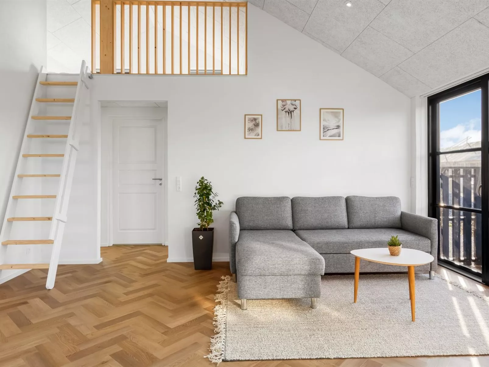 "Nelie" - 1.2km from the sea-Inside