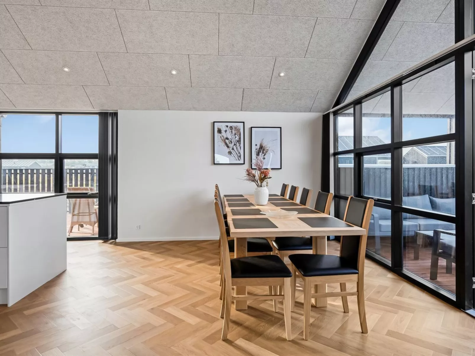 "Nelie" - 1.2km from the sea-Inside