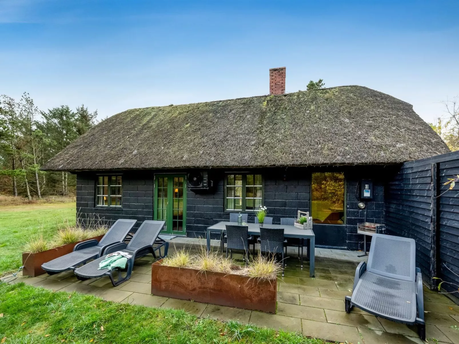 "Matilda" - 1.6km from the sea-Outside
