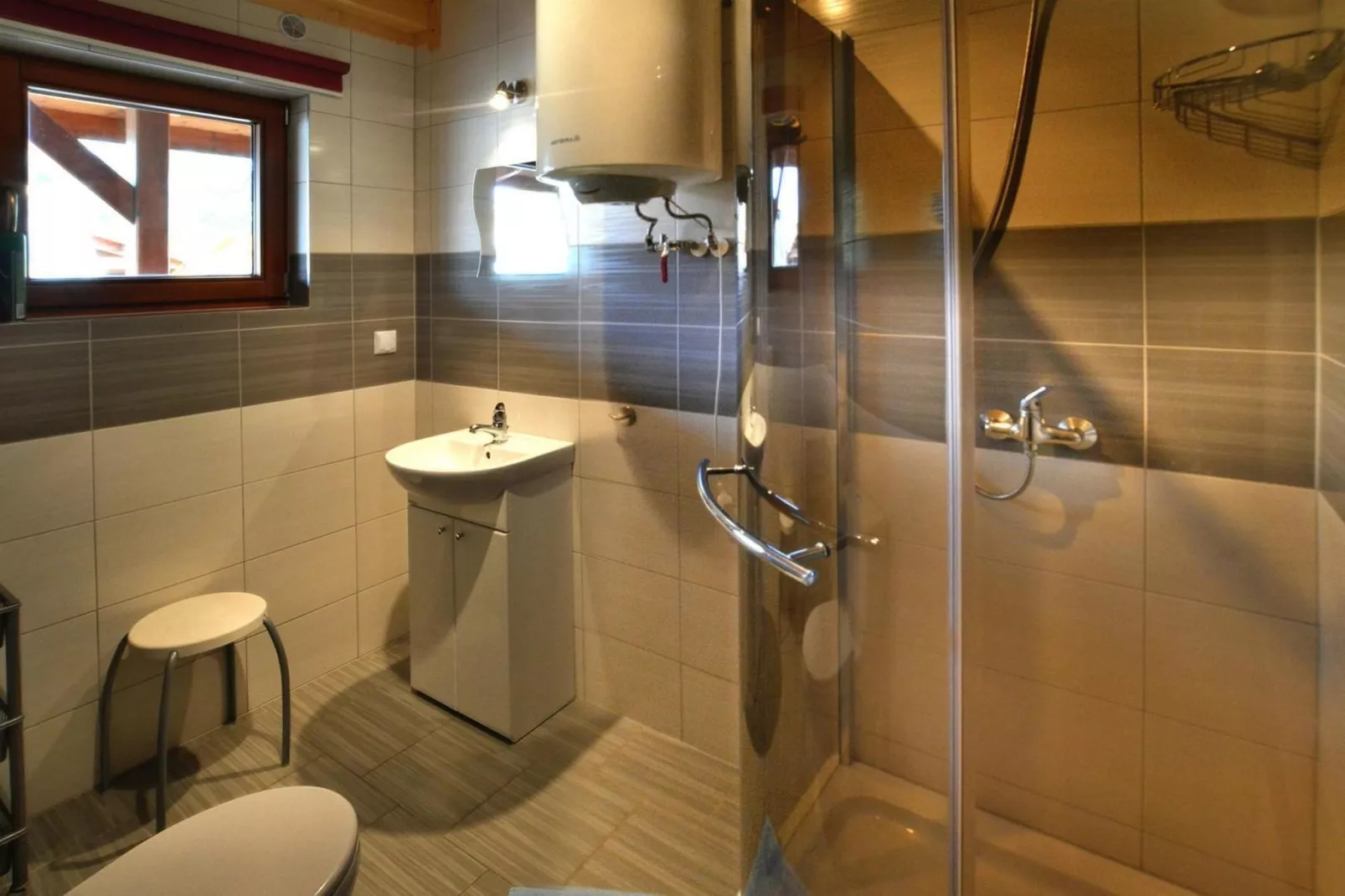 Domki letniskowe dla max 6 osób Sianożęty-Bathroom