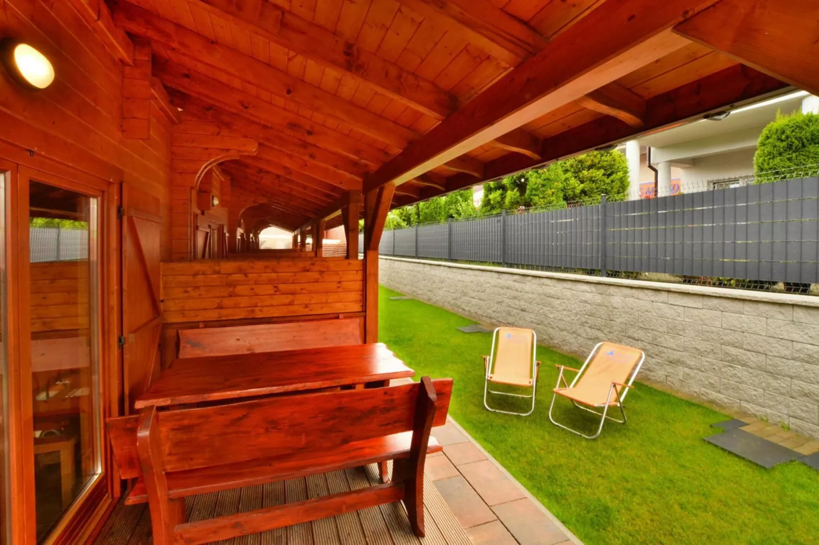 Domki letniskowe dla max 6 osób Sianożęty-Terrace balcony
