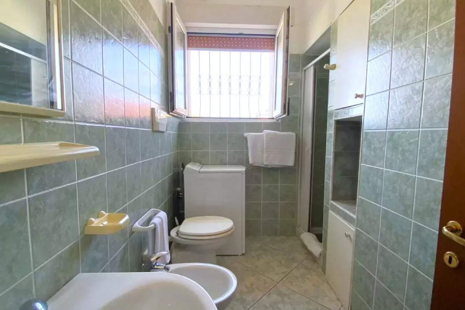 IL DELFINO-Bathroom