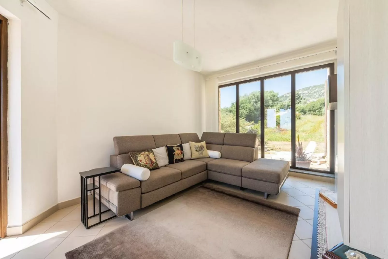 CASA PETRA DE BUSCA-Living room