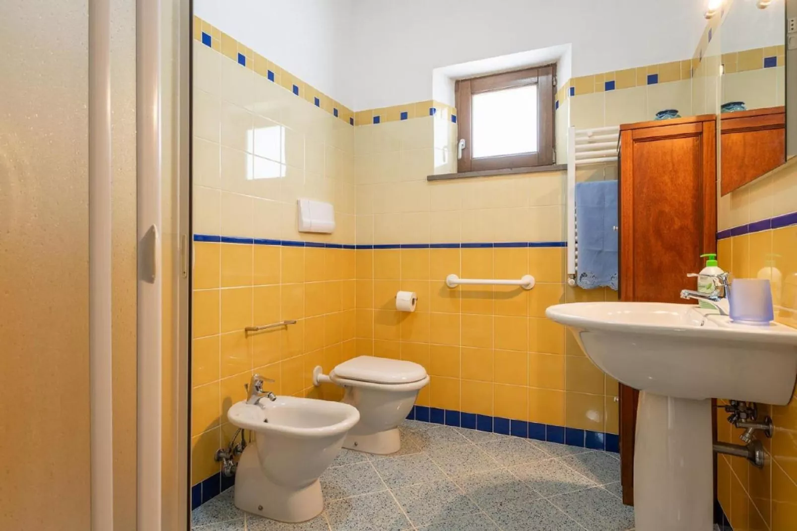 CASA PETRA DE BUSCA-Bathroom