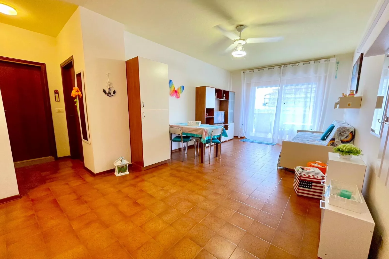 Adriatico 21A-Living room