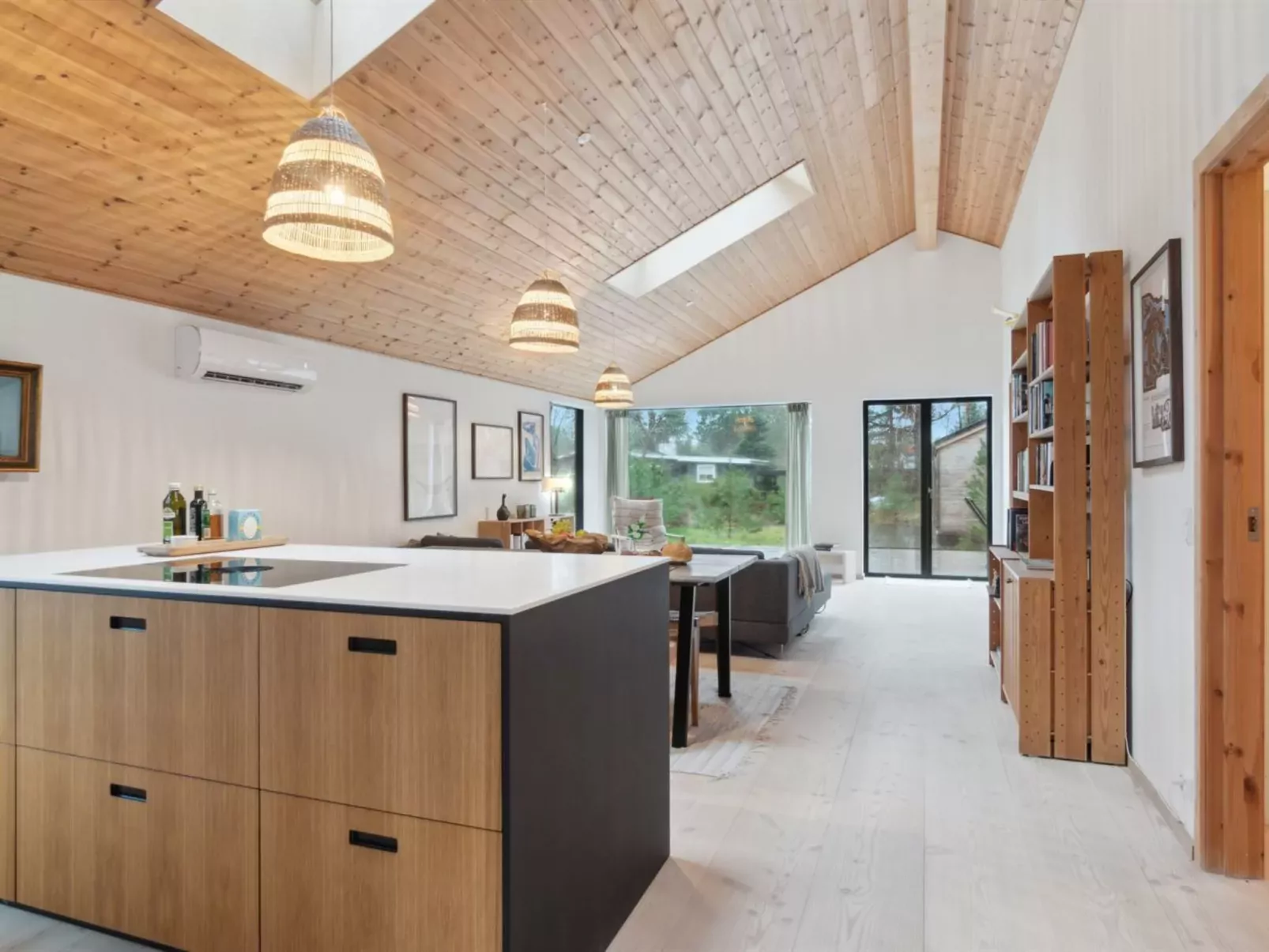 "Dagino" - 200m from the sea-Drinnen