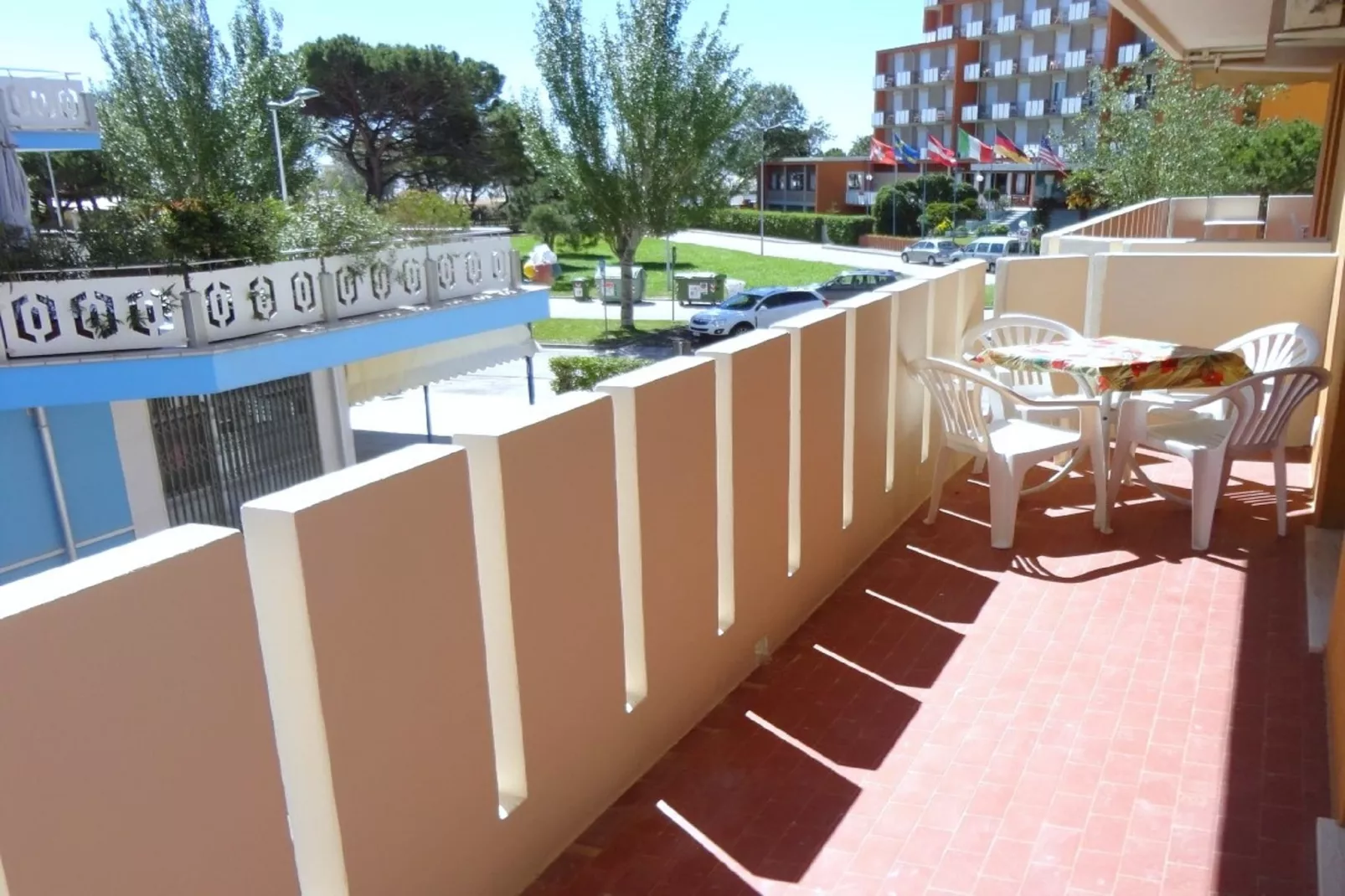 Jolly 12-Terrace balcony