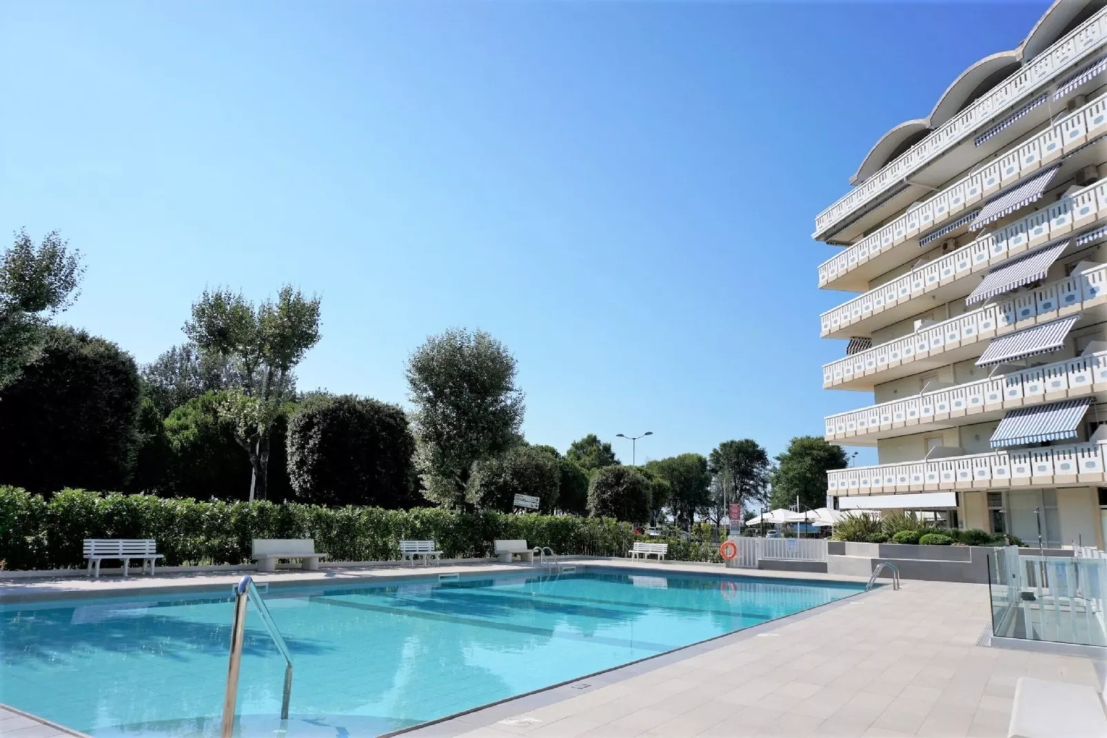 Portesin 36A-Exterior summer