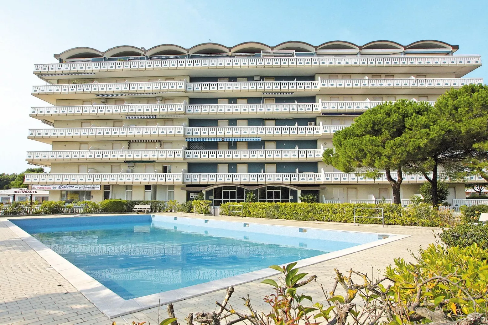 Portesin 6A-Exterior summer