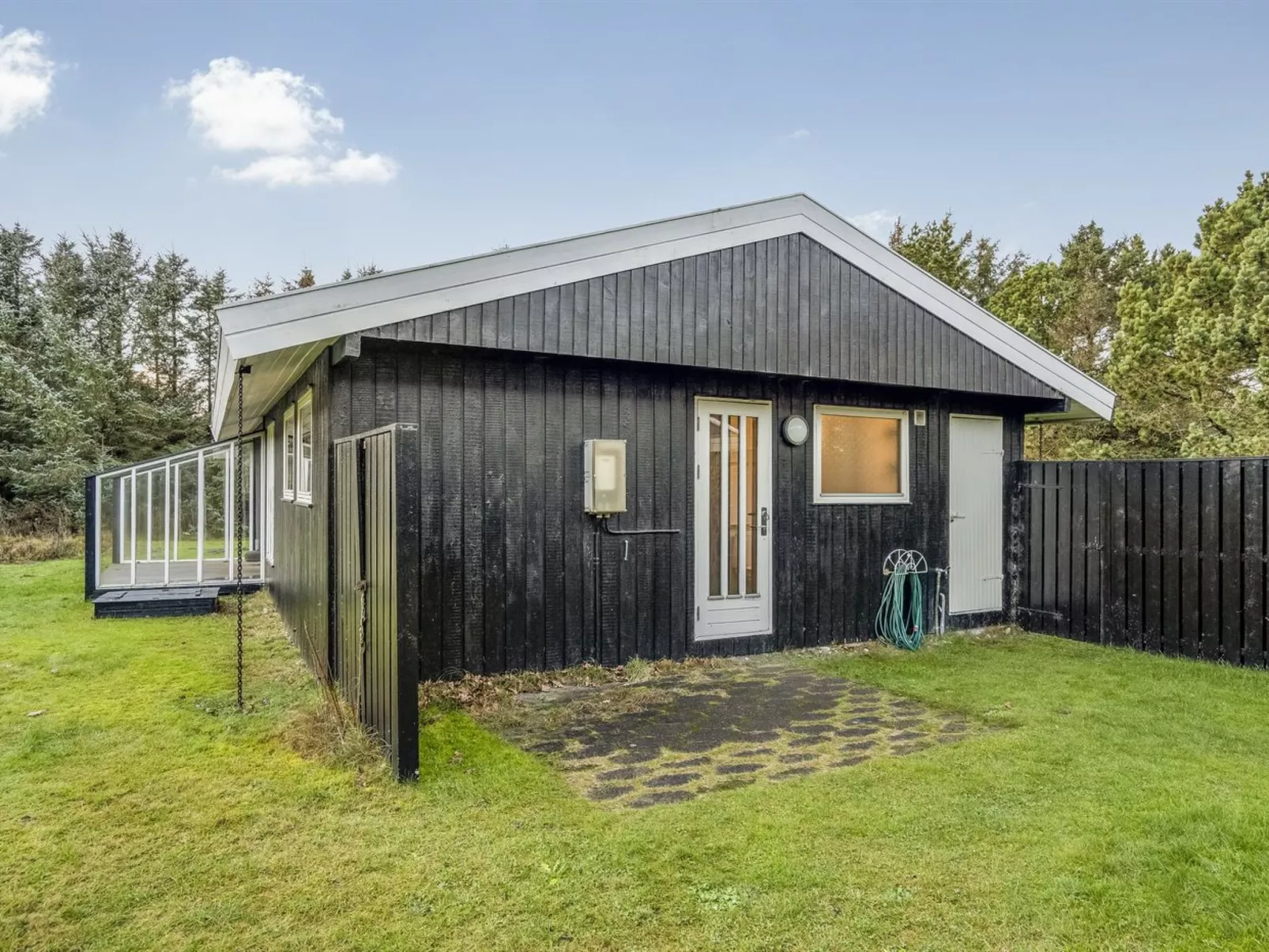 "Star" - 600m from the sea-Outside