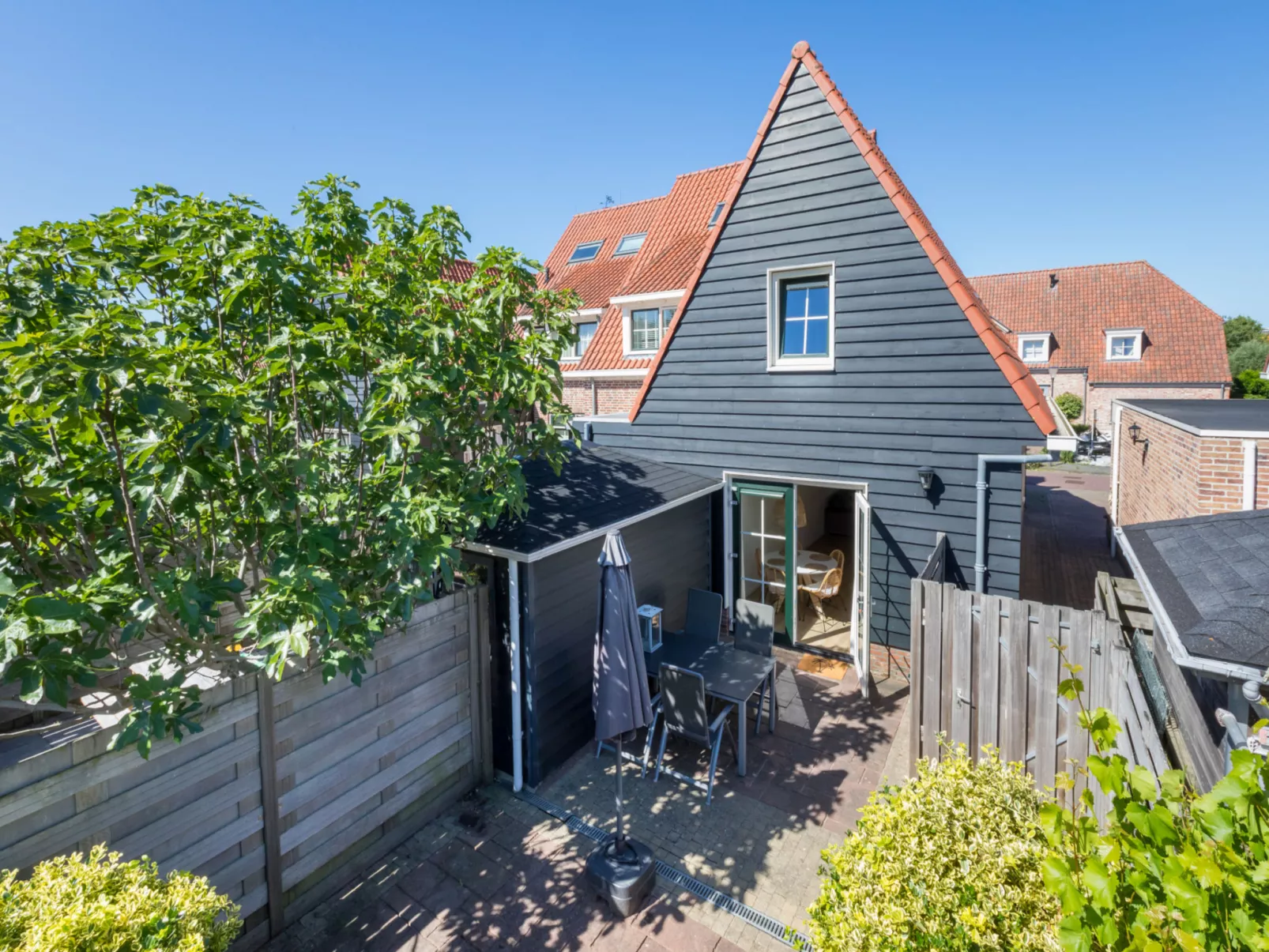 Domburgse Oase-Outside