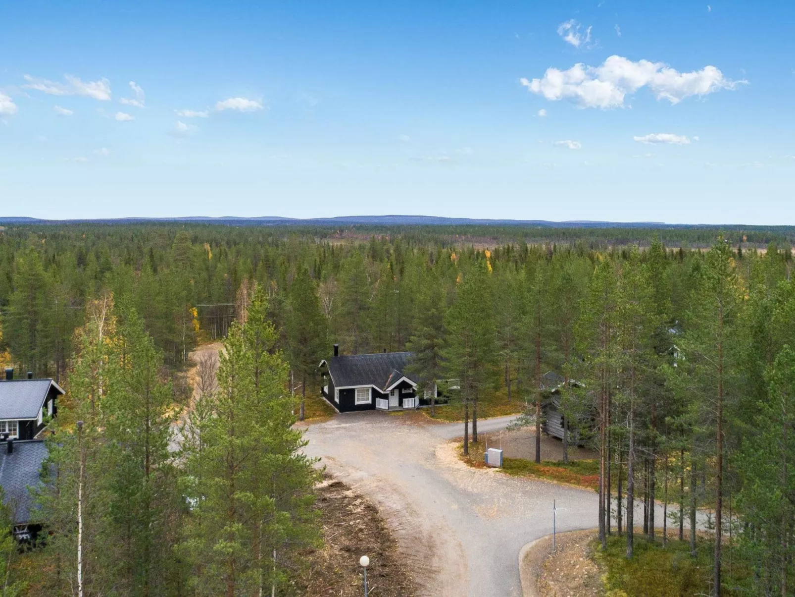 Lomaylläs / hankipolku 2-Inside