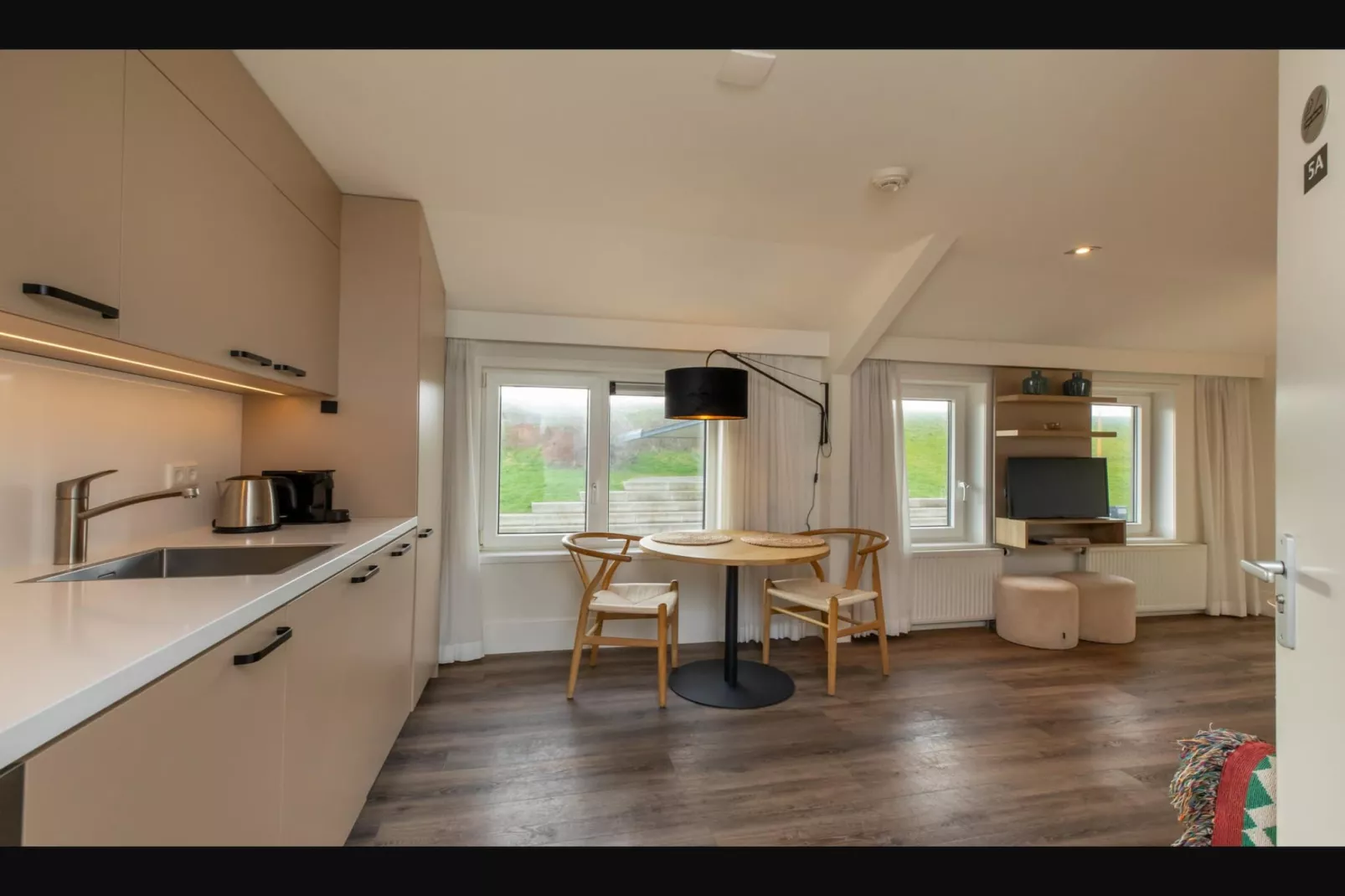Overnachten in Zoutelande  Comfortabel Appartement Langstraat 5A-Cuisine