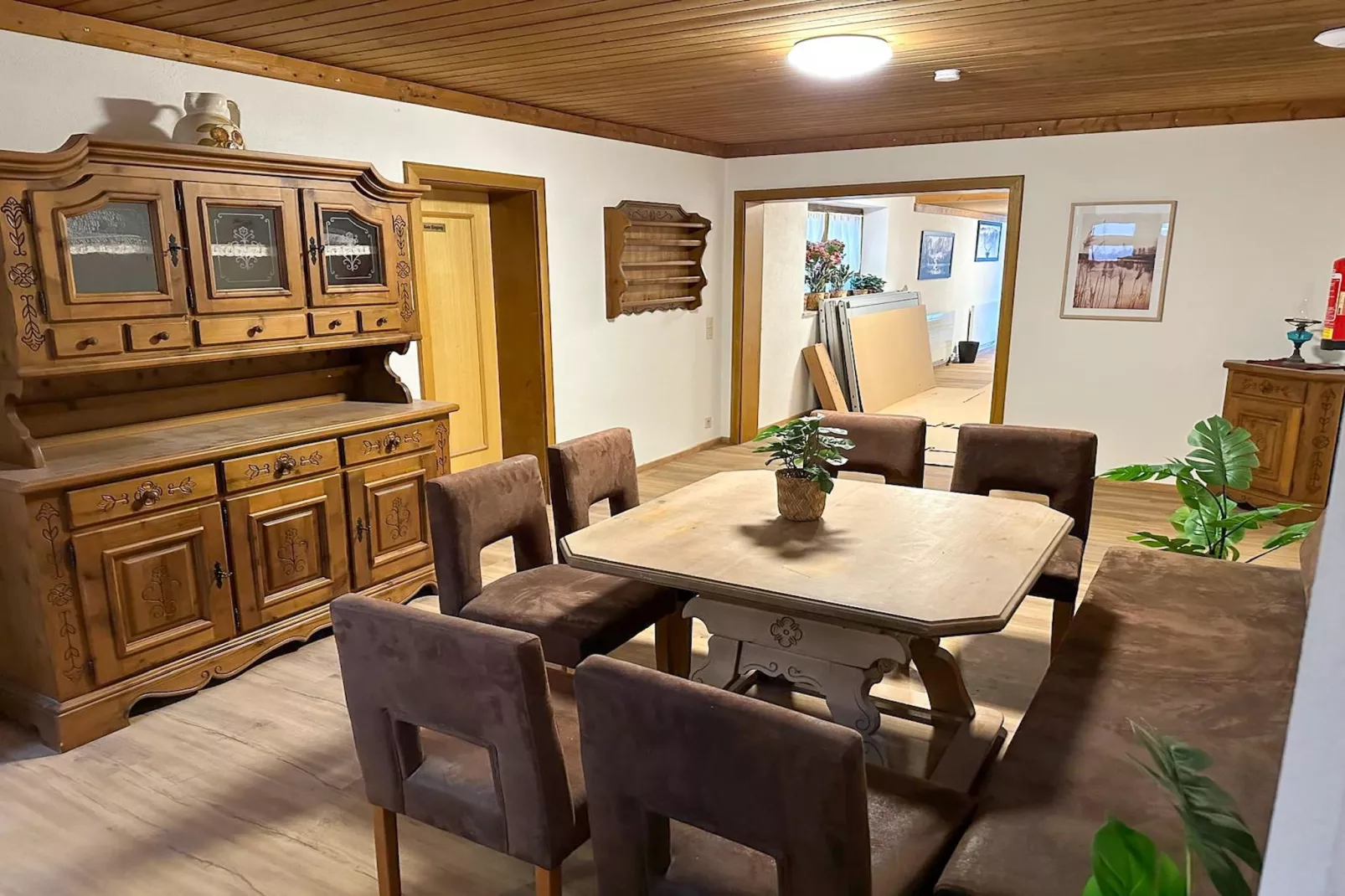 Doppelzimmer 5 - LOU in Saalfelden-Pinzgau-Dining room