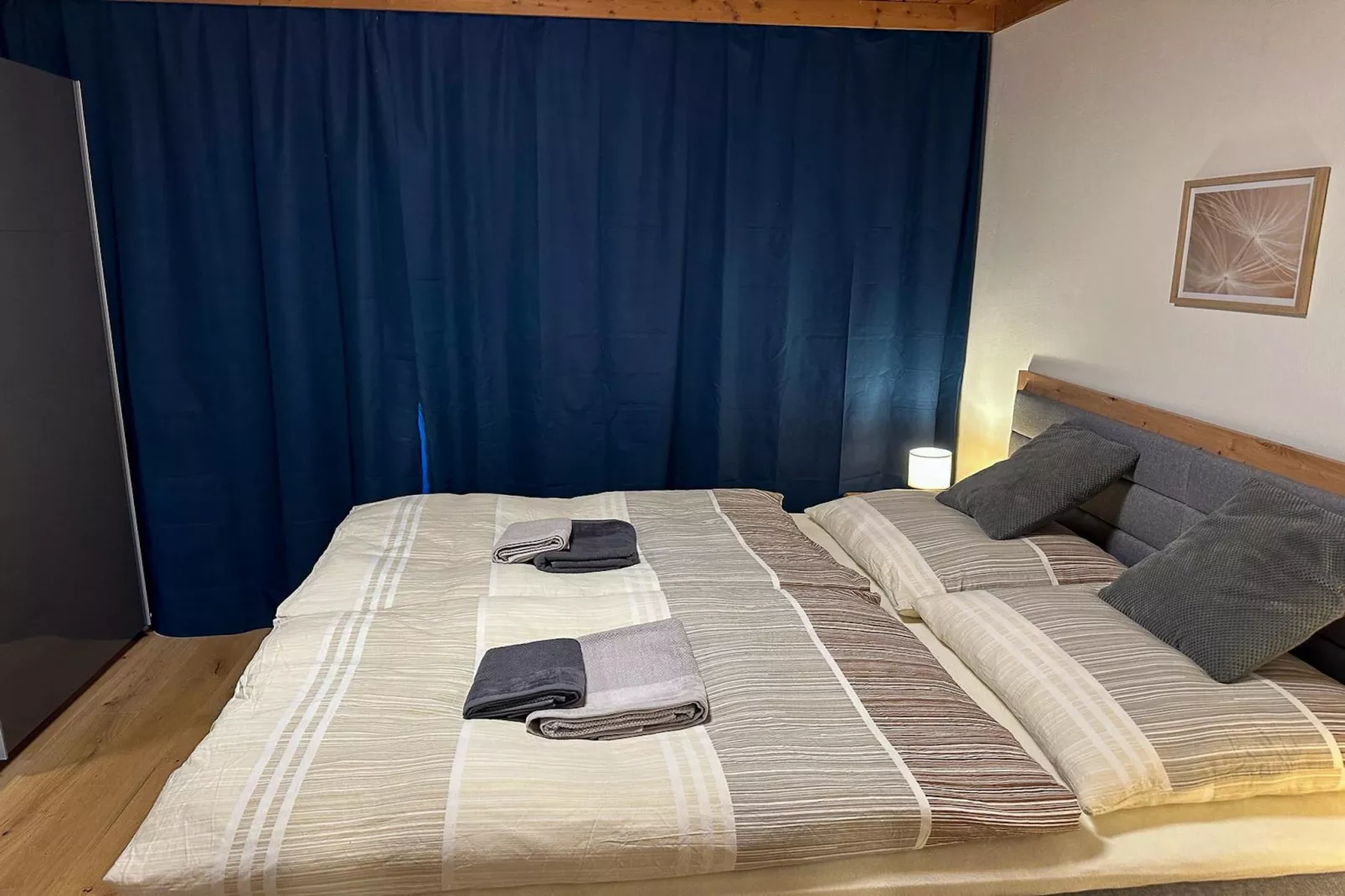 Doppelzimmer 5 - LOU in Saalfelden-Pinzgau-Bedroom