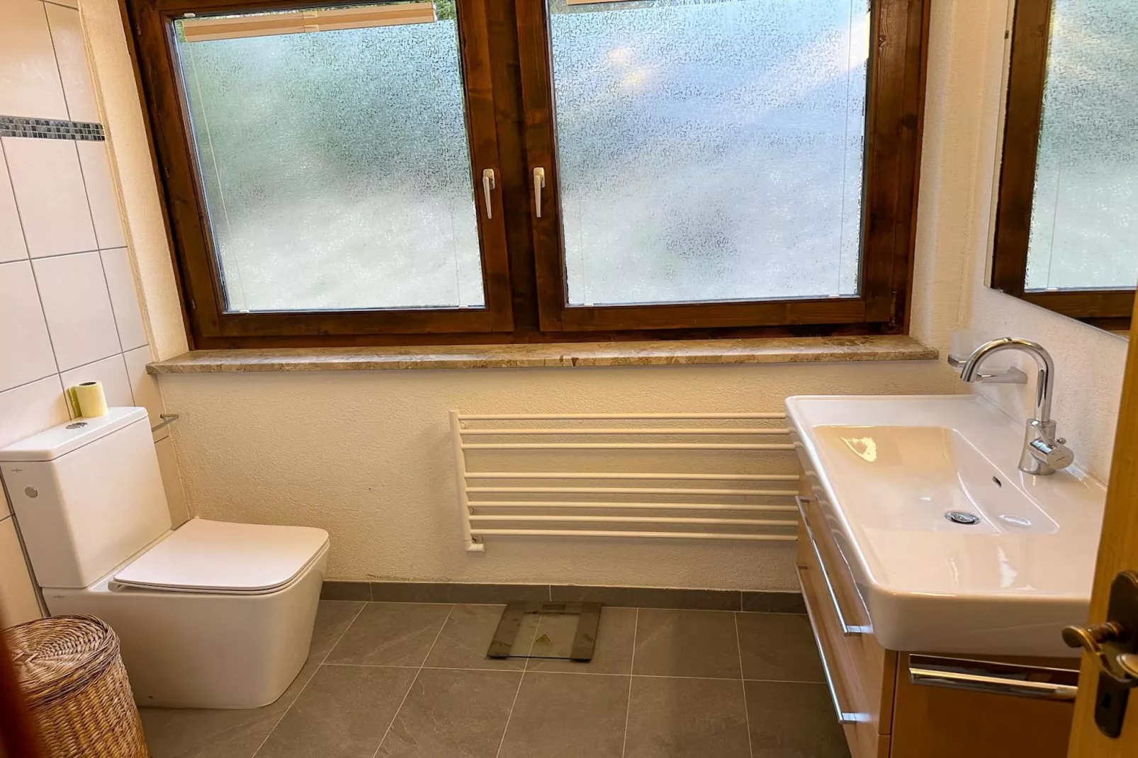Doppelzimmer 5 - LOU in Saalfelden-Pinzgau-Bathroom