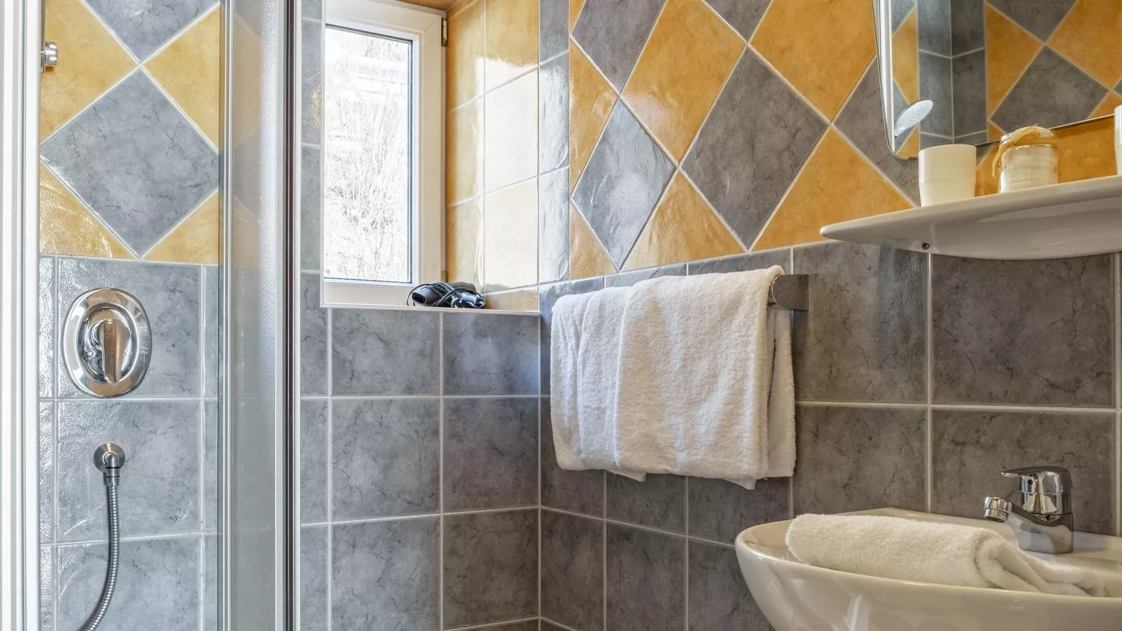 Bergzeit Fieberbrunn 1-Bathroom