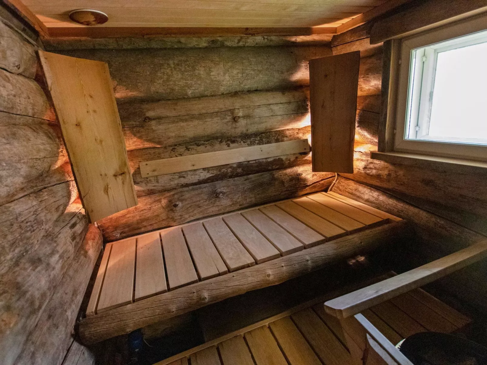 Hankipolku 7b / ukuli-Inside