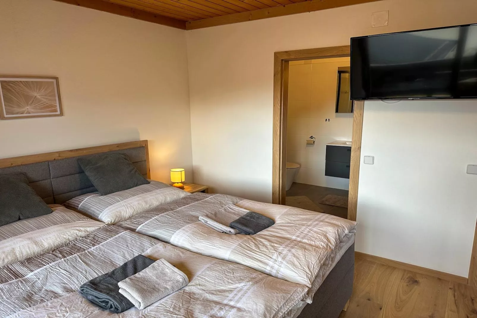 Doppelzimmer 6 - TAMARA in Saalfelden-Pinzgau-Bedroom