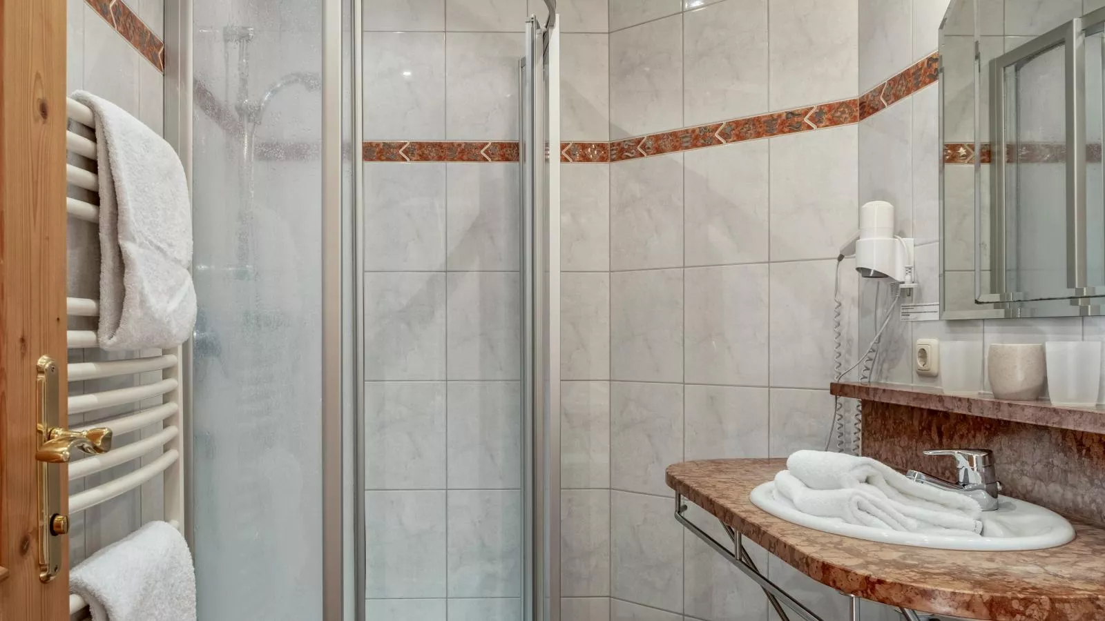 Bergzeit Fieberbrunn 2-Bathroom