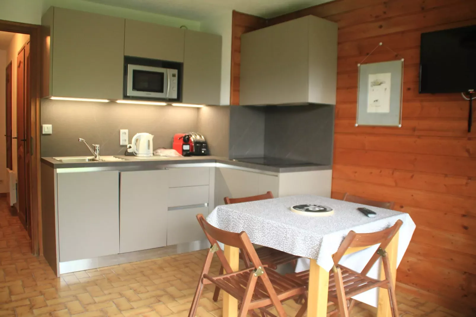 Alpina AL1 MOUNTAIN & QUIET 4 Pers-Living room
