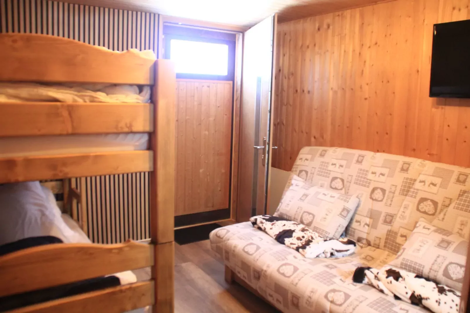 Toison Blanche TBA3 COSY & Mountain 4 Pers-Bedroom