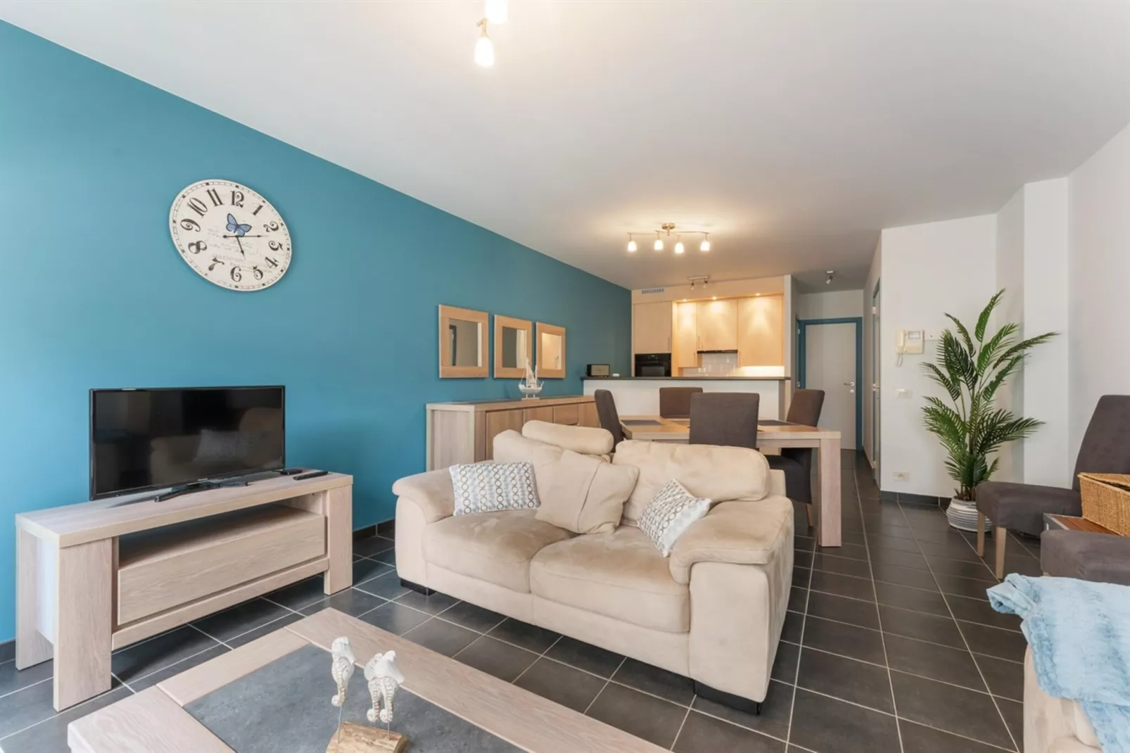 ROYAL PHARE - 6E-Wohnzimmer