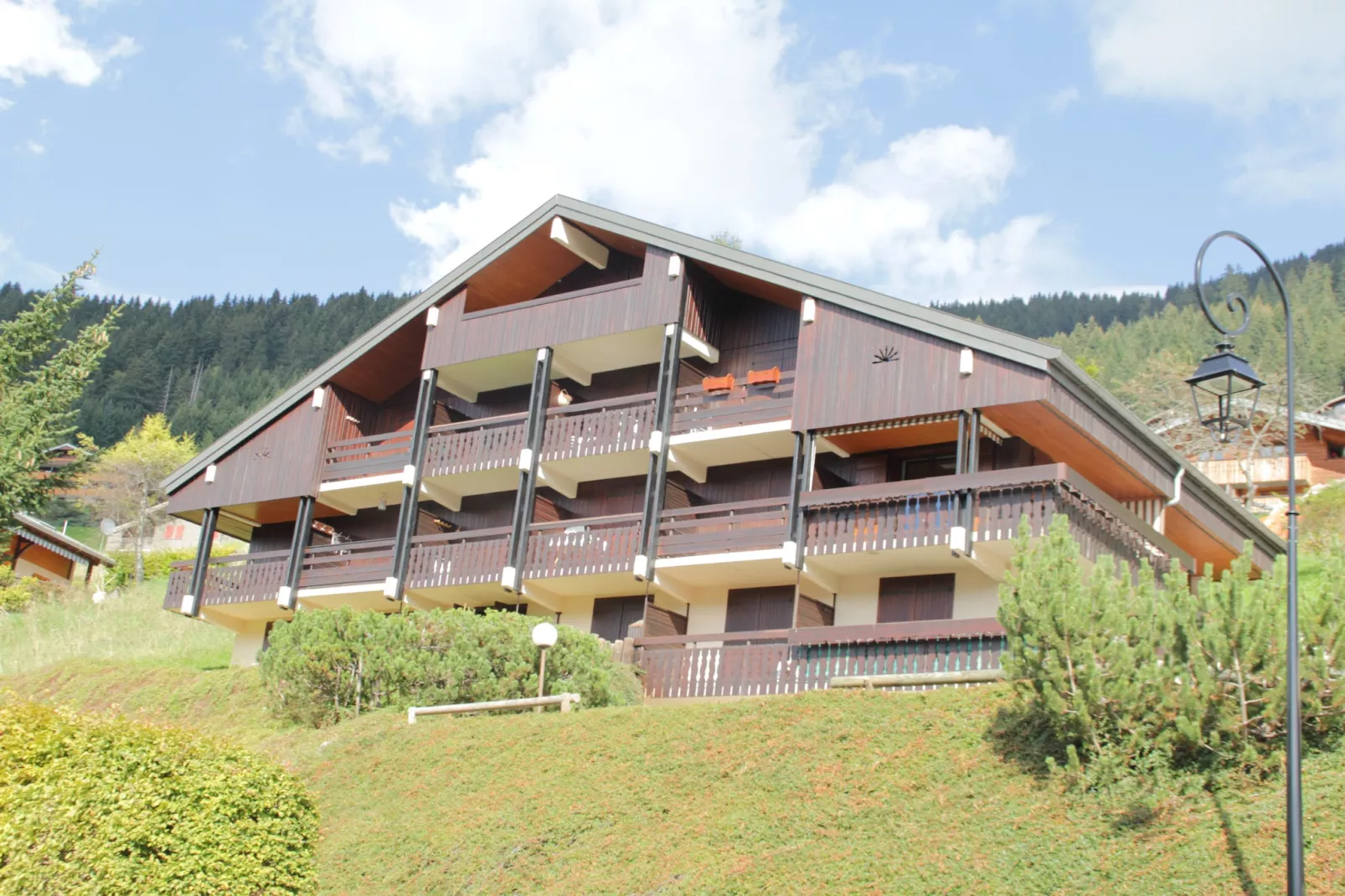 Biches BIA17 MOUNTAIN & QUIET 4 Pers.-Outdoor