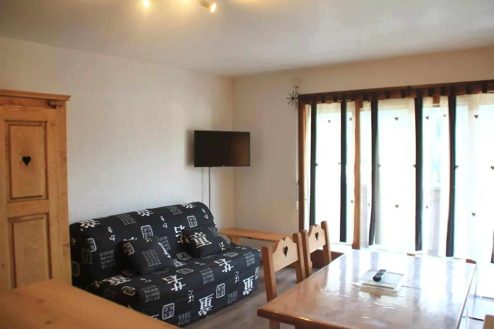 Tavaillons TV31 SWIMMING POOL & CENTER 4 Pers-Living room