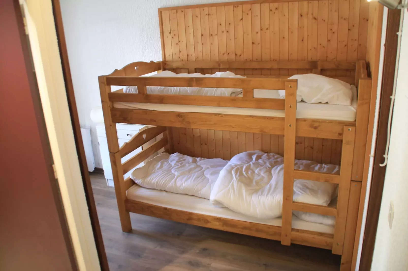 Tavaillons TV31 SWIMMING POOL & CENTER 4 Pers-Bedroom