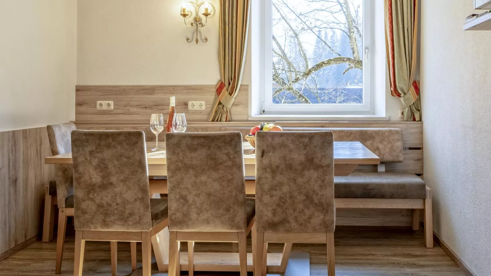 Bergzeit Fieberbrunn-Dining room